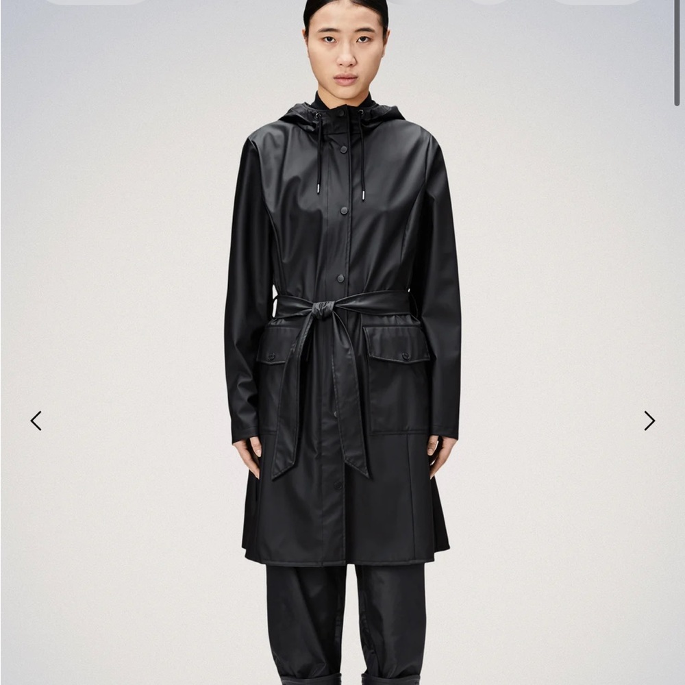 Rains Curve Jacket L/XL in Black Waterproof Rain jacket Trench Coat
